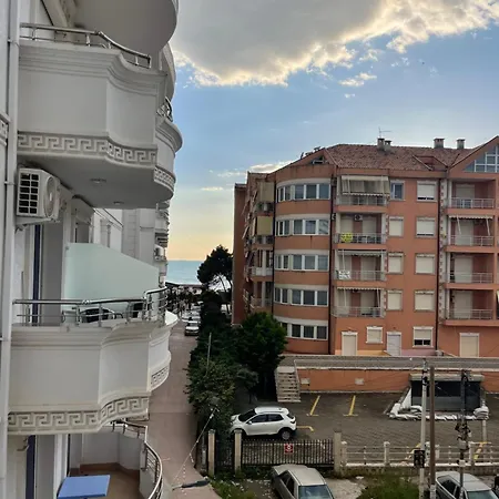 Armando Golem (Tirana)