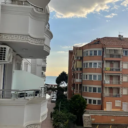 Armando * Golem (Tirana)