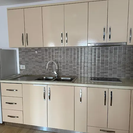 Armando شقة غوليم